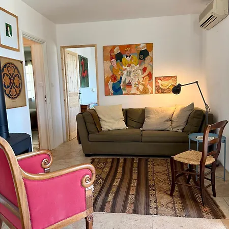 Les Cigales De Quentin La Poterie Holiday home *